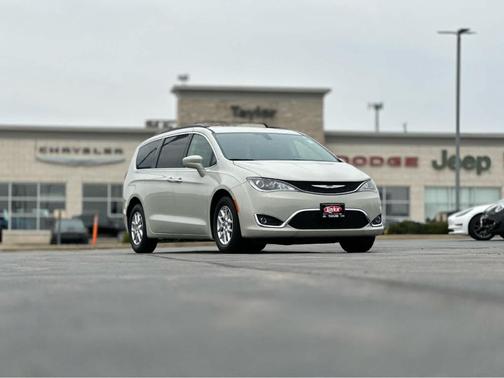 2020 Chrysler Pacifica Touring