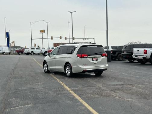 2020 Chrysler Pacifica Touring