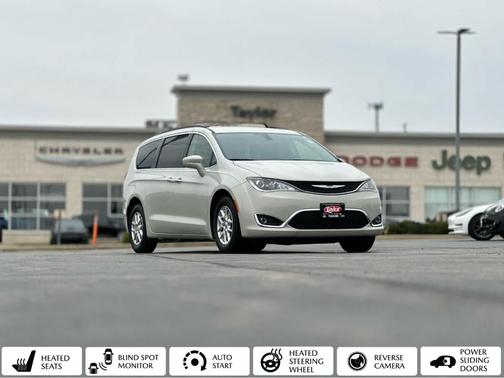 2020 Chrysler Pacifica Touring
