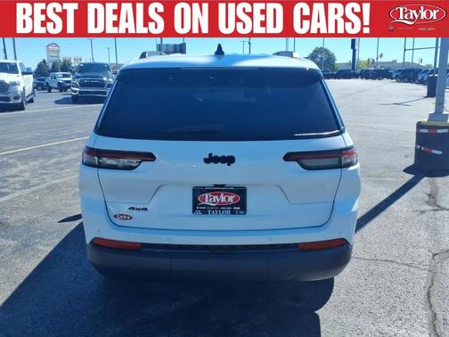 Bright White Clearcoat 2023 Jeep Grand Cherokee L Laredo
