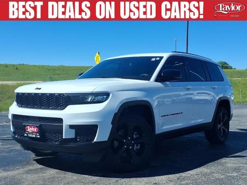 Bright White Clearcoat 2023 Jeep Grand Cherokee L Laredo