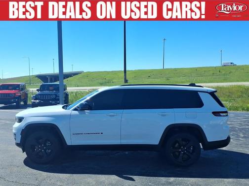 Bright White Clearcoat 2023 Jeep Grand Cherokee L Laredo