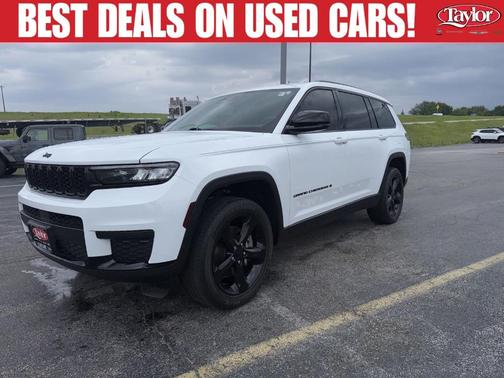 Bright White Clearcoat 2023 Jeep Grand Cherokee L Laredo