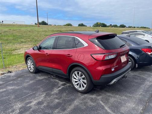 2021 Ford Escape Titanium