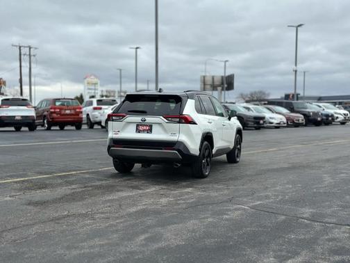 2019 Toyota RAV4 Hybrid XSE