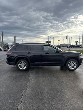 2022 Jeep Grand Cherokee L Laredo