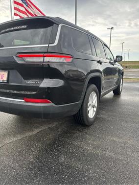 2022 Jeep Grand Cherokee L Laredo