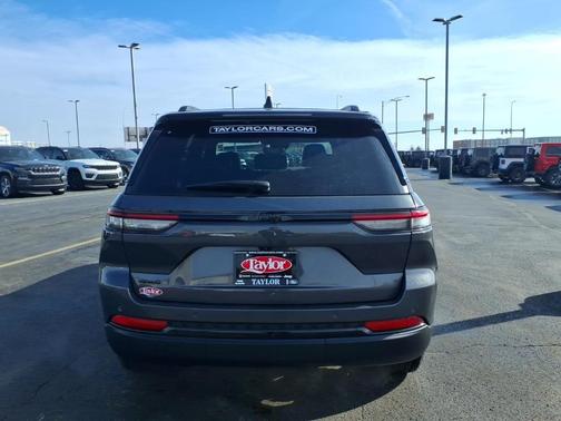 2023 Jeep Grand Cherokee Altitude