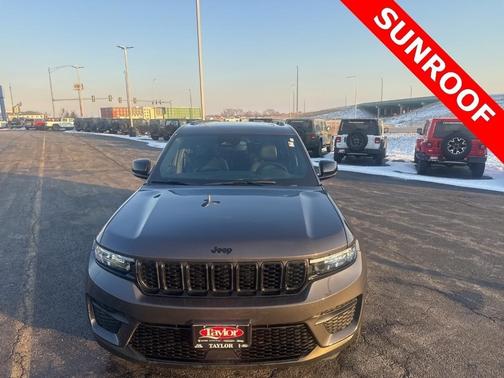 2023 Jeep Grand Cherokee Altitude