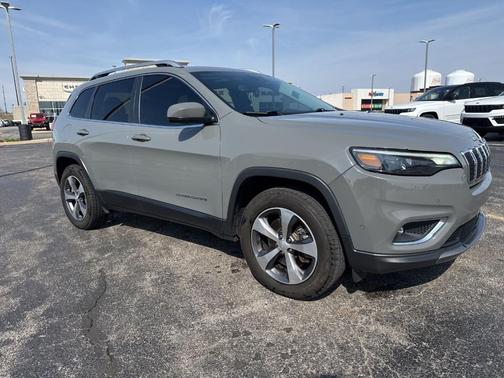 Sting Gray Clearcoat 2020 Jeep Cherokee Limited