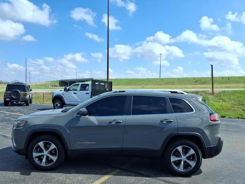 Sting Gray Clearcoat 2020 Jeep Cherokee Limited