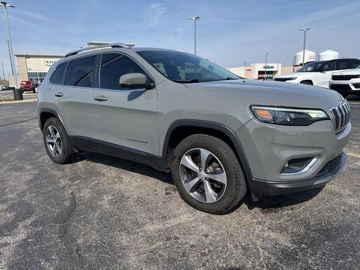 Sting Gray Clearcoat 2020 Jeep Cherokee Limited