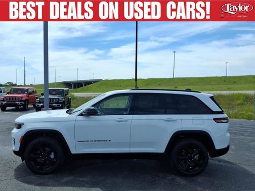 Bright White Clearcoat 2023 Jeep Grand Cherokee Limited