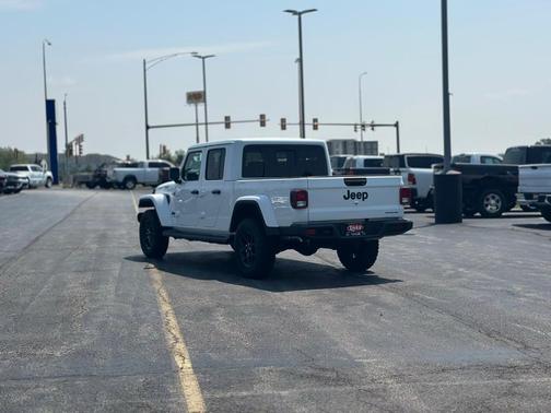 2025 Jeep Gladiator Sport