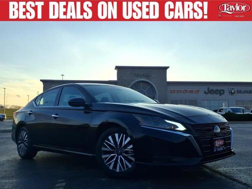 Super Black Clearcoat 2024 Nissan Altima 2.5 SV