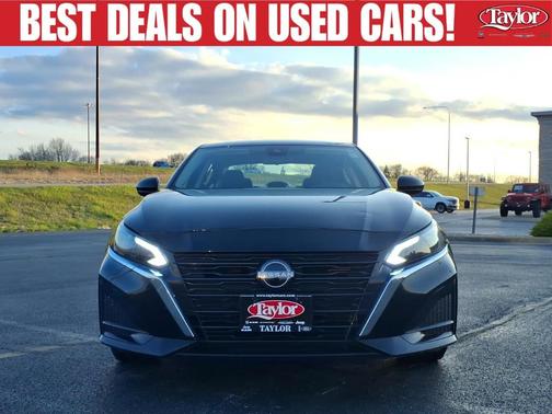 Super Black Clearcoat 2024 Nissan Altima 2.5 SV