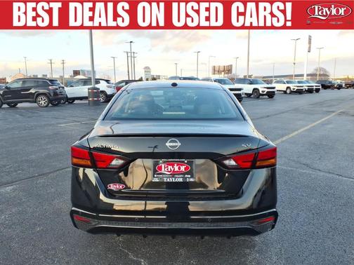 Super Black Clearcoat 2024 Nissan Altima 2.5 SV