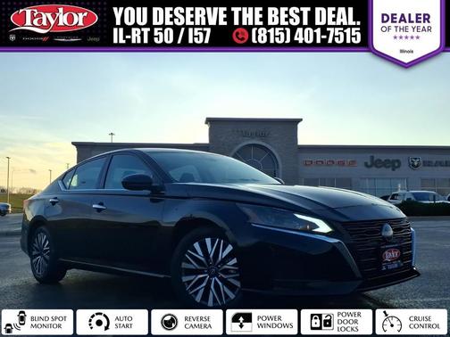 Super Black Clearcoat 2024 Nissan Altima 2.5 SV