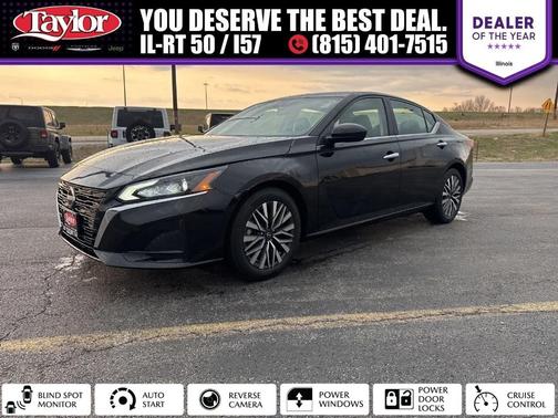 Super Black Clearcoat 2024 Nissan Altima 2.5 SV