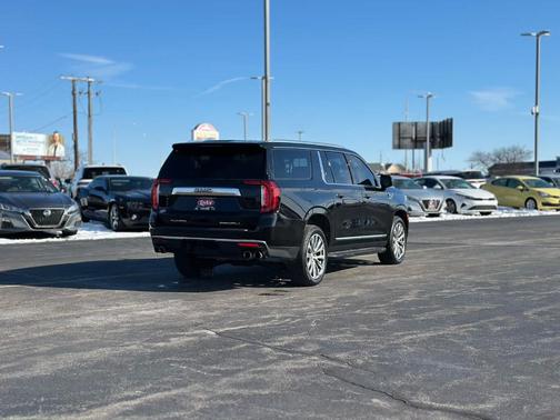 2022 GMC Yukon XL Denali