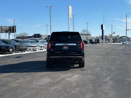 2022 GMC Yukon XL Denali