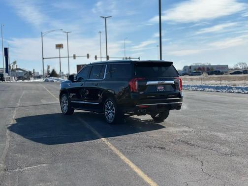 2022 GMC Yukon XL Denali