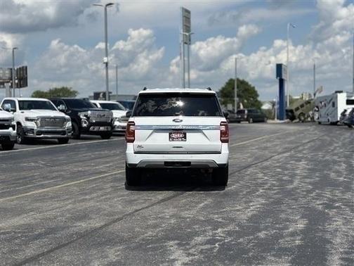 2021 Ford Expedition Max XLT