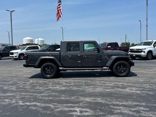 2025 Jeep Gladiator Sport