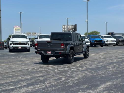 2025 Jeep Gladiator Sport