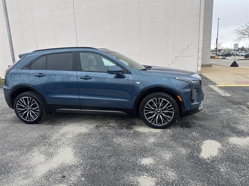 2025 Cadillac XT4 Sport