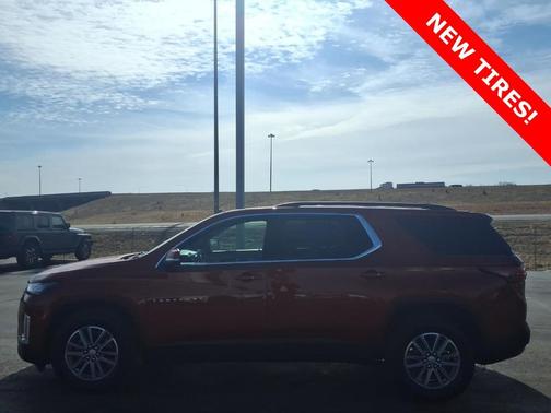 2023 Chevrolet Traverse LT Leather