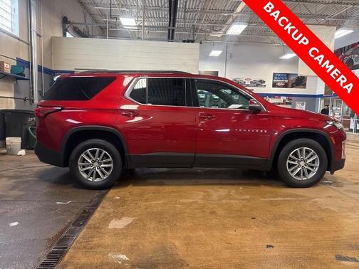 2023 Chevrolet Traverse LT Leather
