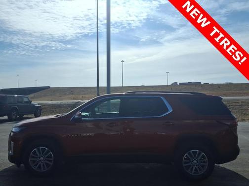 2023 Chevrolet Traverse LT Leather