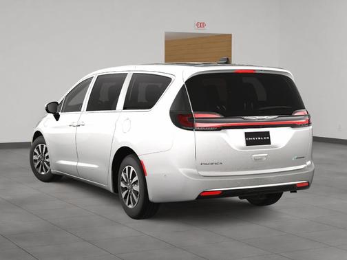 2025 Chrysler Pacifica Hybrid Select