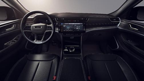 Silver Zynith 2026 Jeep Grand Cherokee Limited