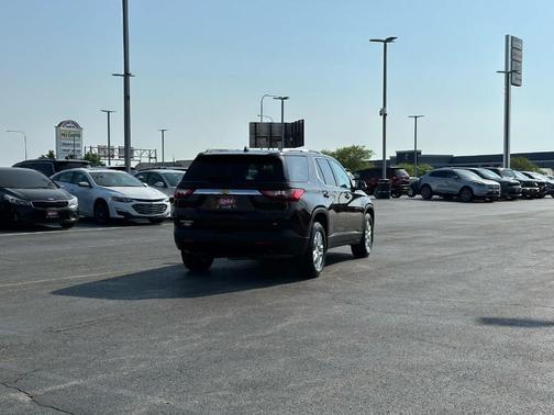2018 Chevrolet Traverse LT Cloth
