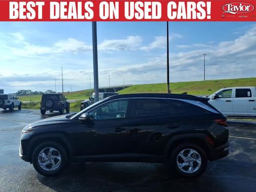 Black Pearl 2024 Hyundai TUCSON SEL