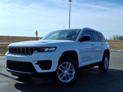 2023 Jeep Grand Cherokee Laredo
