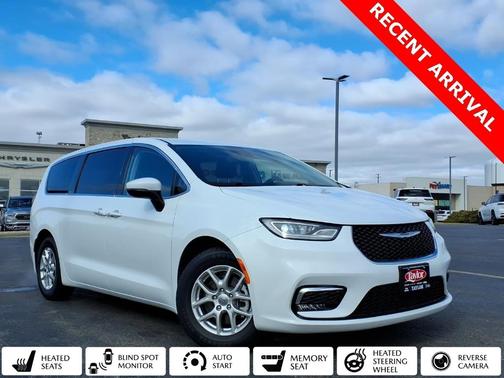 2023 Chrysler Pacifica Touring-L