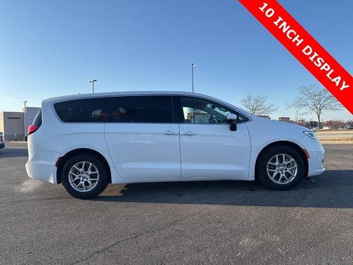 2023 Chrysler Pacifica Touring-L