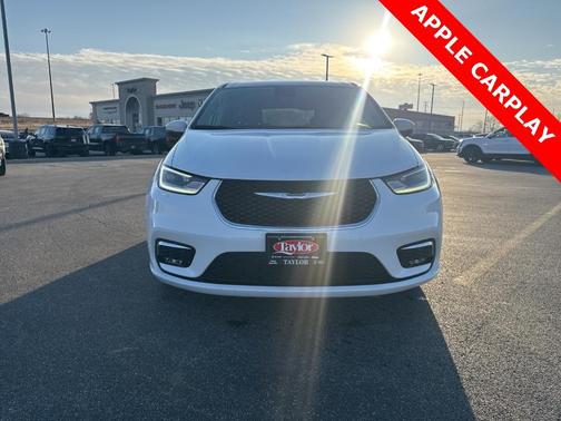 2023 Chrysler Pacifica Touring-L