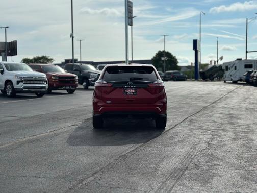 2022 Ford Edge ST Line
