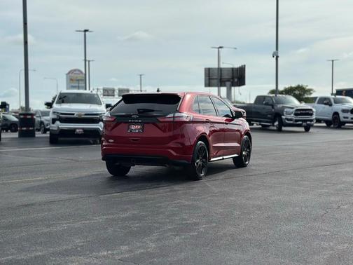 2022 Ford Edge ST Line
