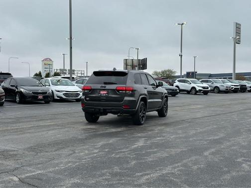 2021 Jeep Grand Cherokee Laredo X