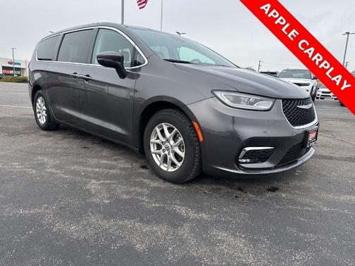 2023 Chrysler Pacifica Touring-L