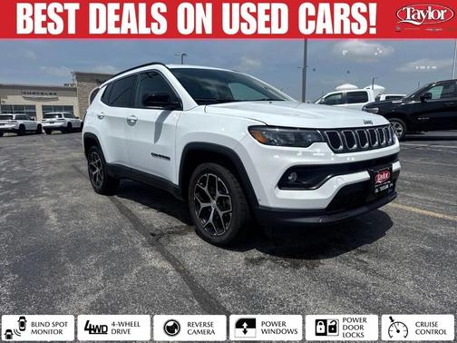 Bright White Clearcoat 2024 Jeep Compass Latitude