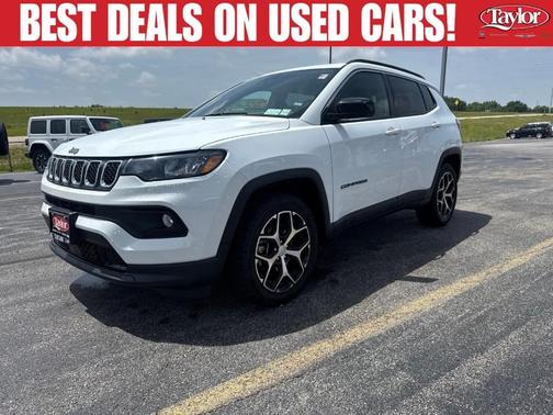 Bright White Clearcoat 2024 Jeep Compass Latitude