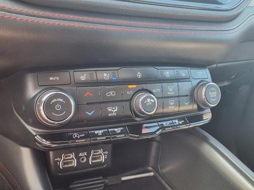 Frostbite 2024 Dodge Durango GT