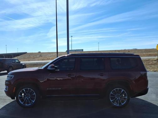 2022 Jeep Wagoneer Series II