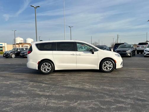 2024 Chrysler Pacifica Limited